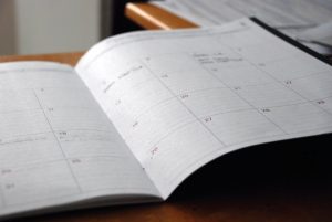 a calendar - organize a goodbye party before your move